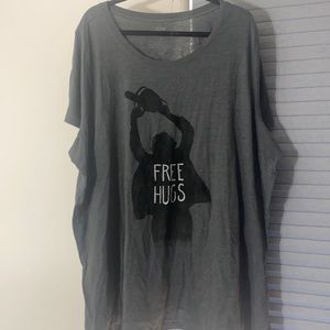 Texas Chainsaw Massacre ‘Free Hugs’ Tshirt